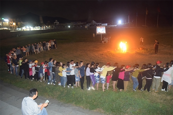 篝火晚会