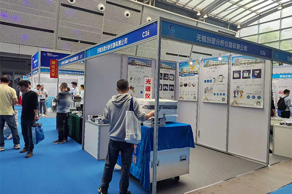 创想仪器展台