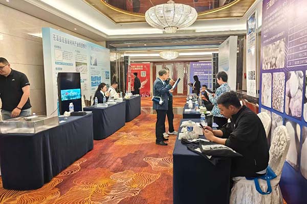 展商们展示优质产品